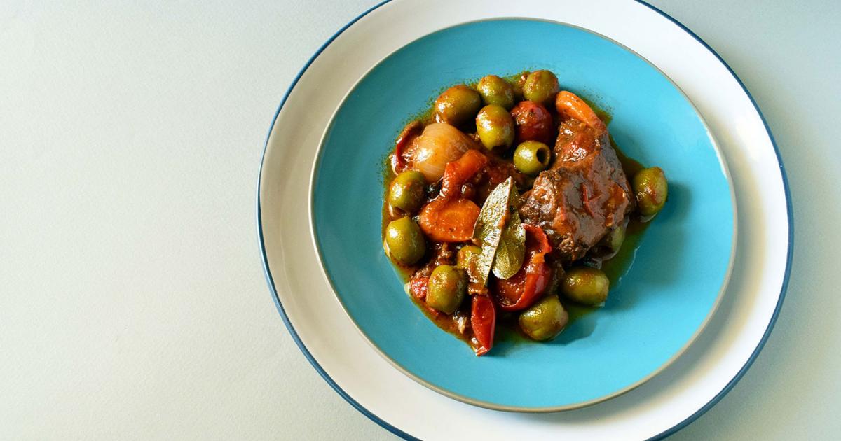 Rindfleisch mit Oliven (Preveza) | FETAKOCH